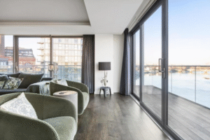 CHELSEA-THAMES-TOWER-RECEPTION-ROOM-VIEWS